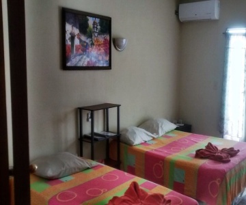 La Casa del Lacandon Waterfront Hotel