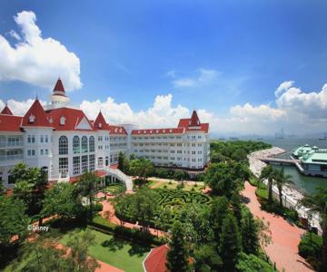 Hong Kong Disneyland Hotel