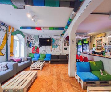 Whole Wide World Hostel And Bar