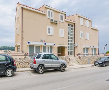 Apartments Maky