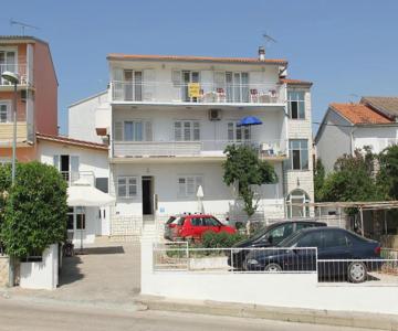 Apartments Ljubo