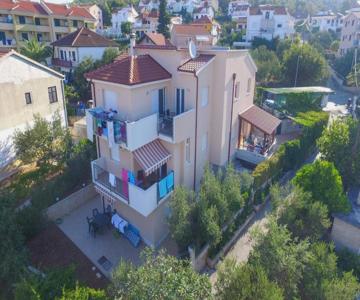Apartments Petra