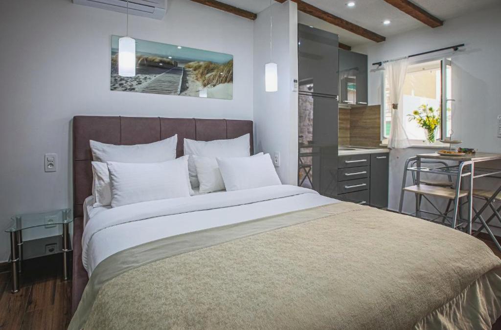 Theatre luxury rooms