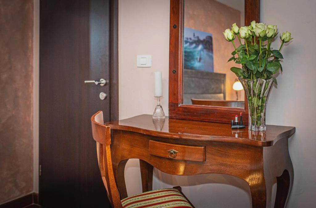 Theatre luxury rooms