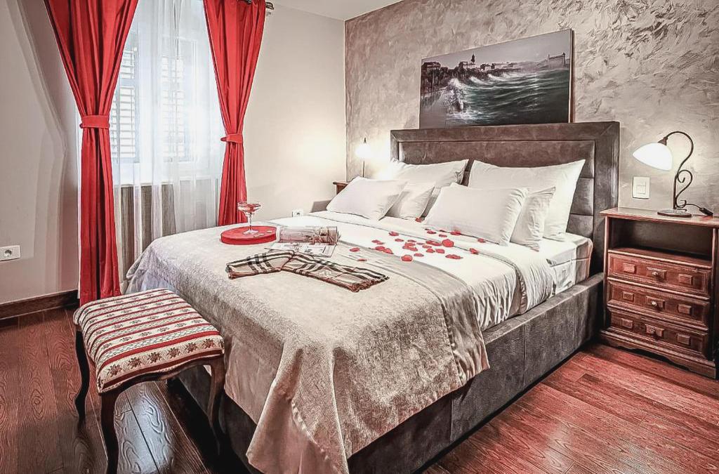 Theatre luxury rooms