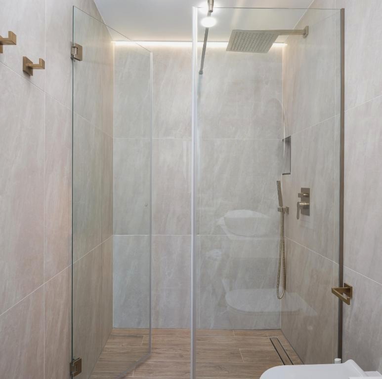 Le Premier Luxury Rooms - Exclusive Self Serviced Residence