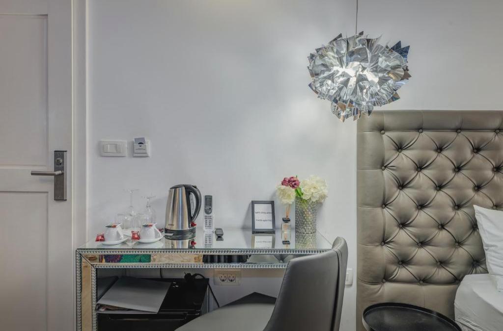 The Code Luxury Rooms
