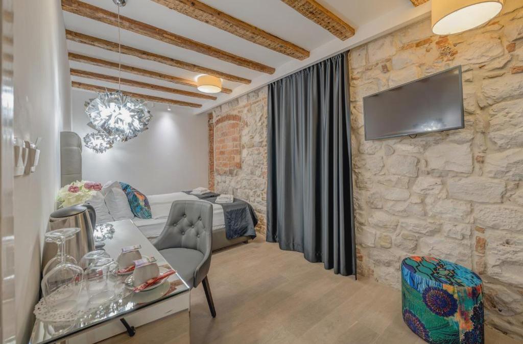 The Code Luxury Rooms