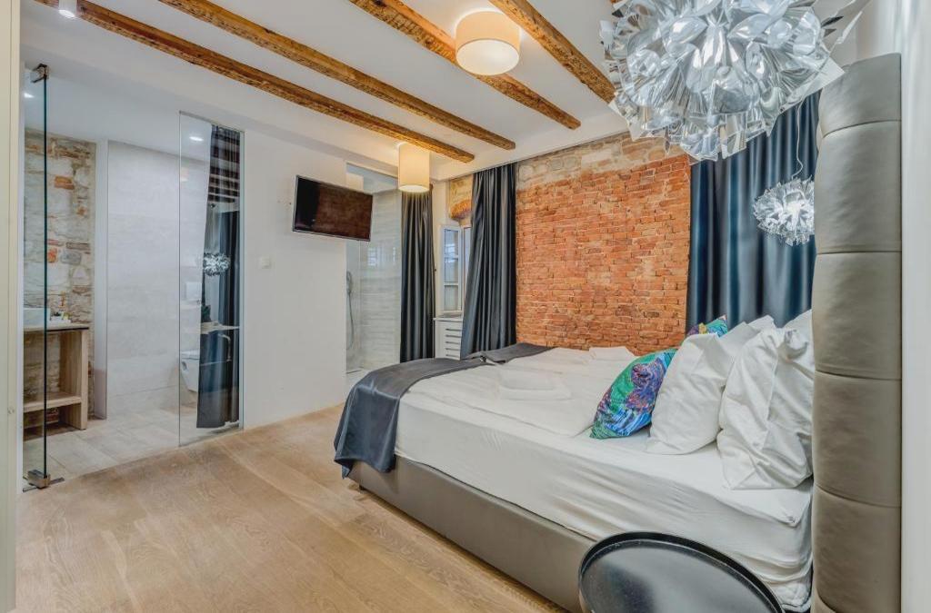 The Code Luxury Rooms