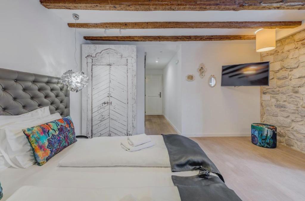 The Code Luxury Rooms