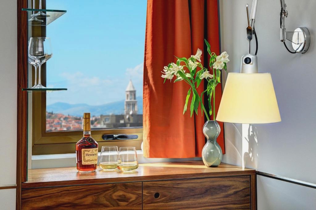 Horizon Luxury Suites & Design Rooms