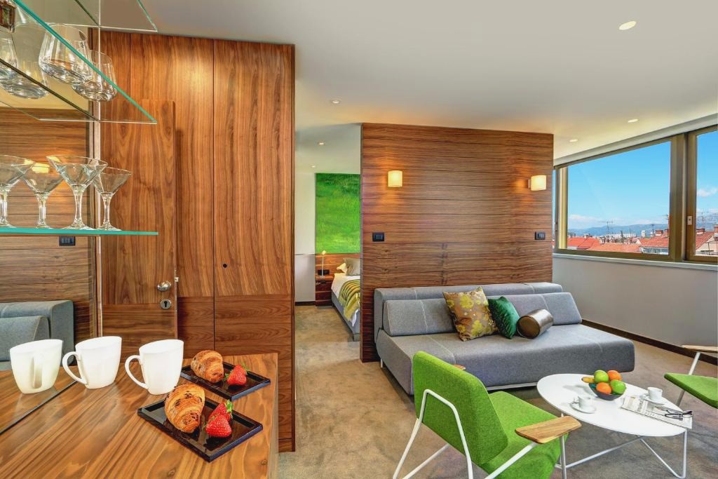 Horizon Luxury Suites & Design Rooms