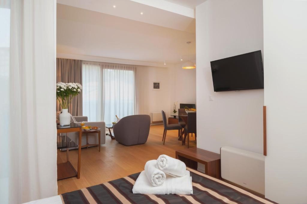 Residence by Vestibul Palace