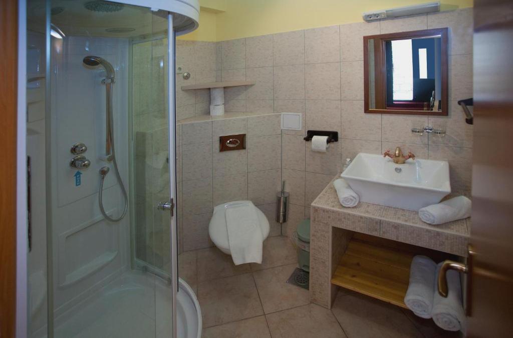 Authentic Luxury Rooms