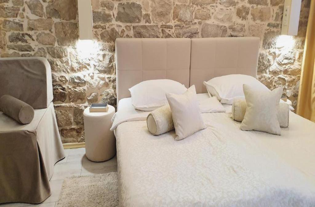 Authentic Luxury Rooms