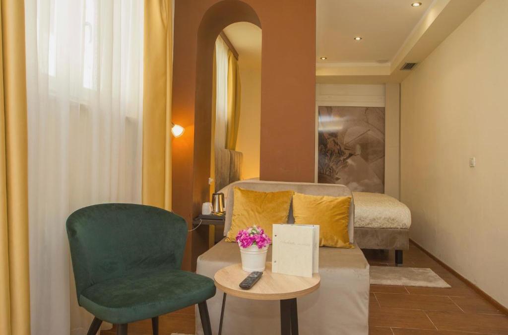 Authentic Luxury Rooms