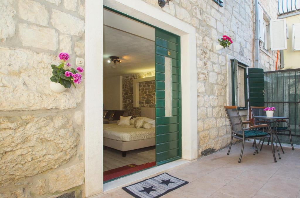 Authentic Luxury Rooms