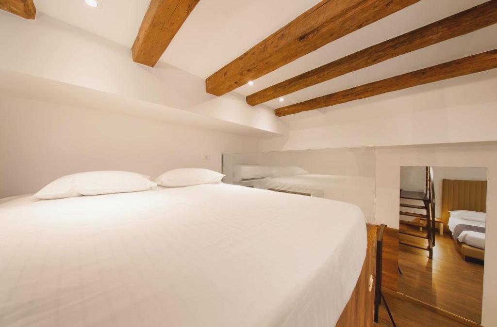 Azur Palace Luxury Rooms