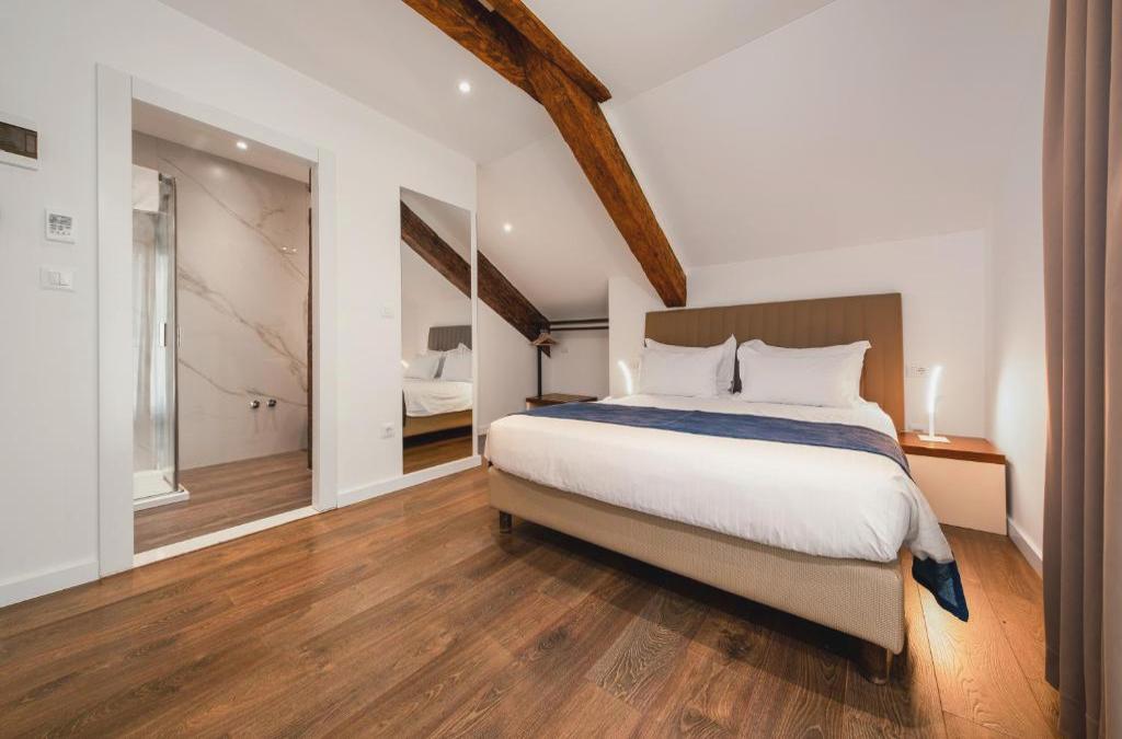 Azur Palace Luxury Rooms