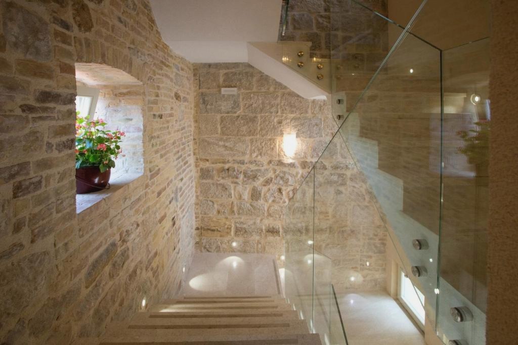 Aspalathos Residence
