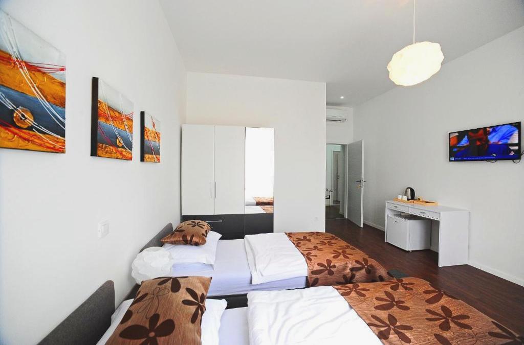Valenti rooms