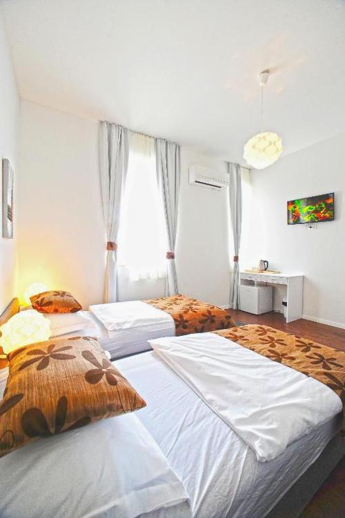 Valenti rooms