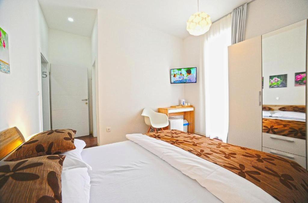 Valenti rooms