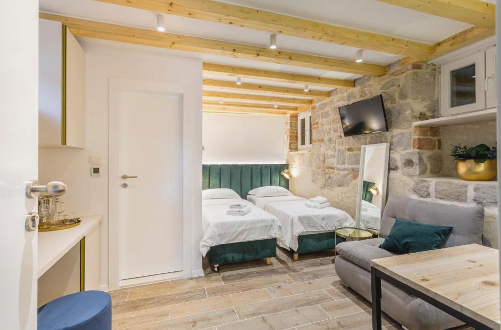 Miara Luxury Rooms