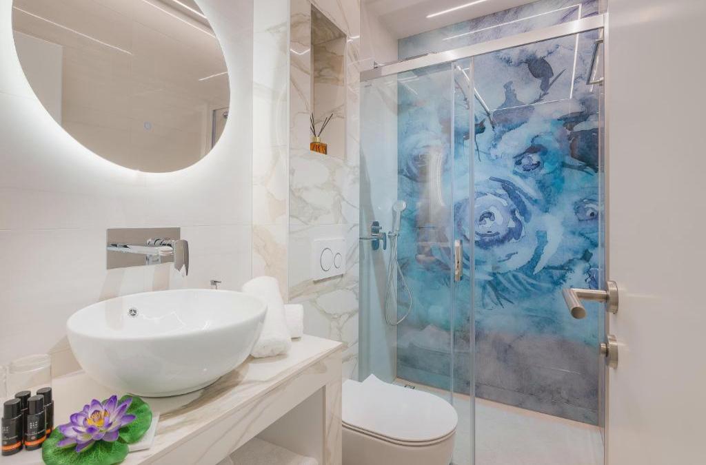 Flos Luxury Rooms