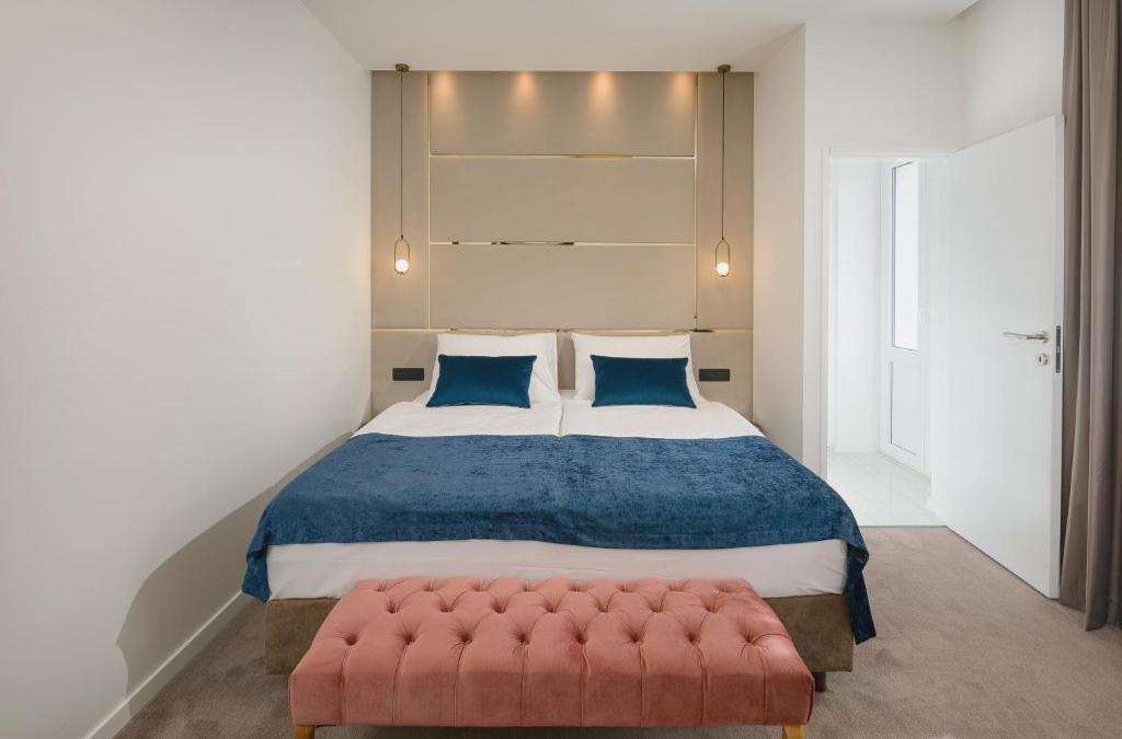 Flos Luxury Rooms