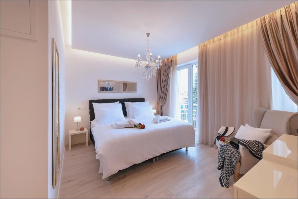 Via Porto Rooms