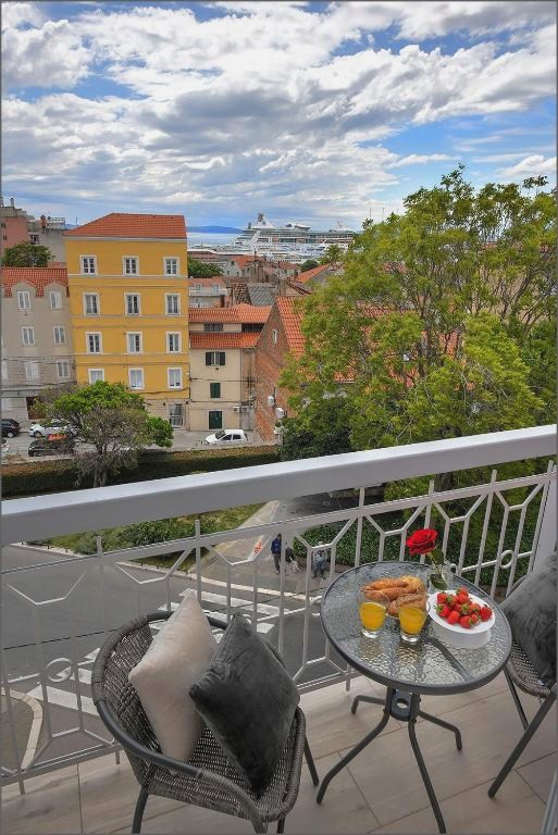 Via Porto Rooms