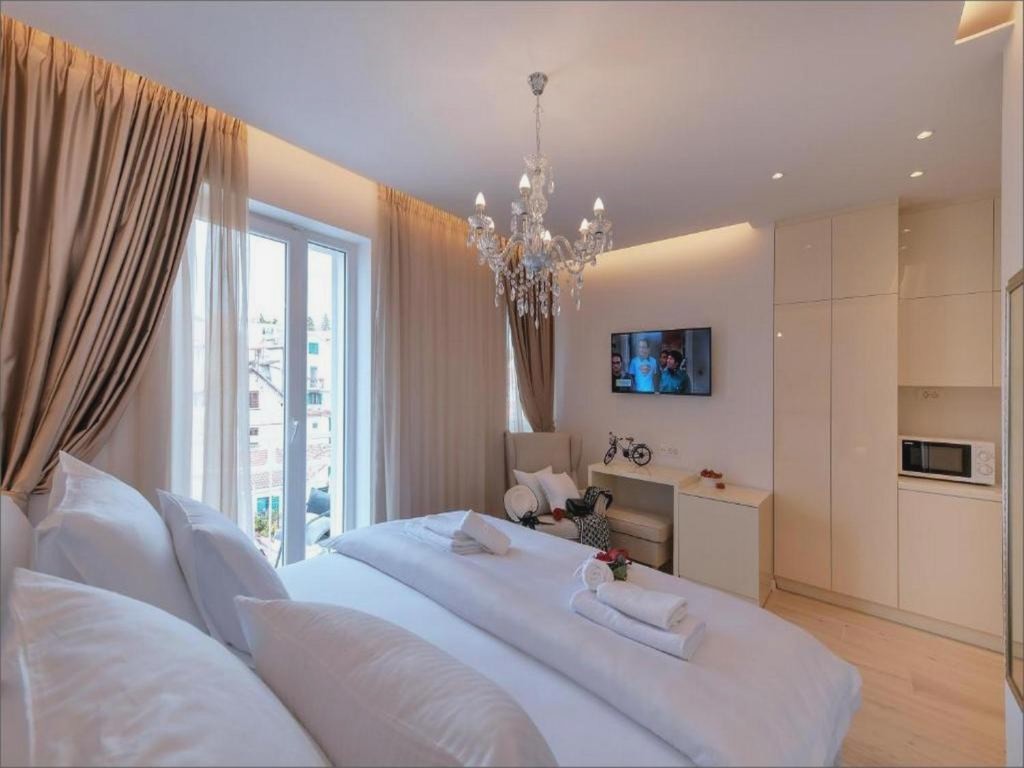 Via Porto Rooms