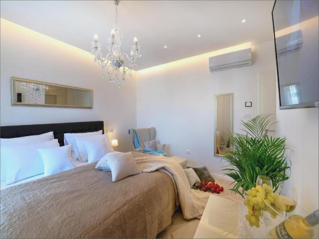 Via Porto Rooms