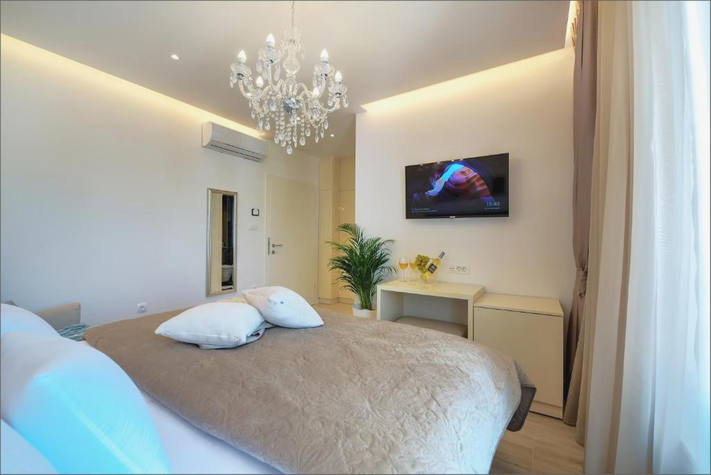 Via Porto Rooms