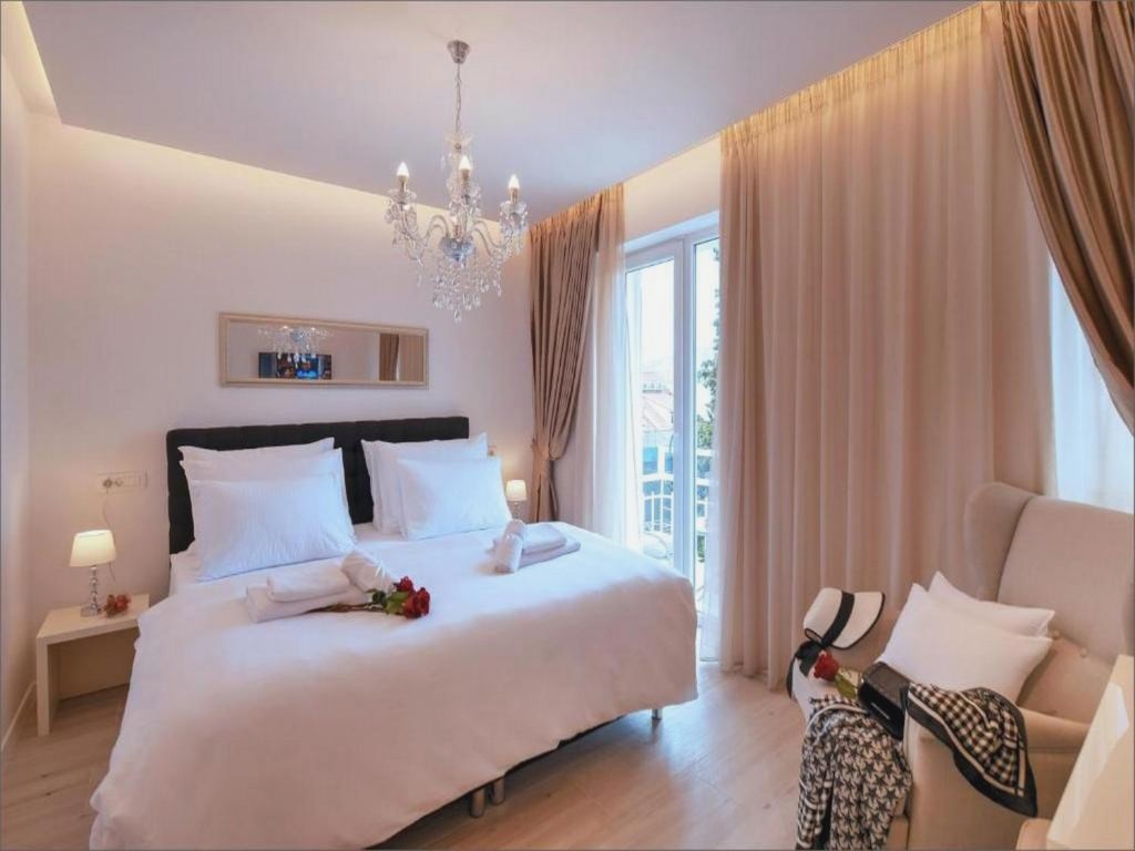 Via Porto Rooms