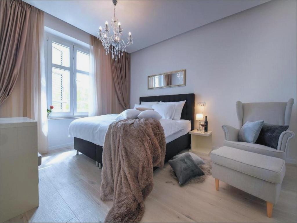 Via Porto Rooms
