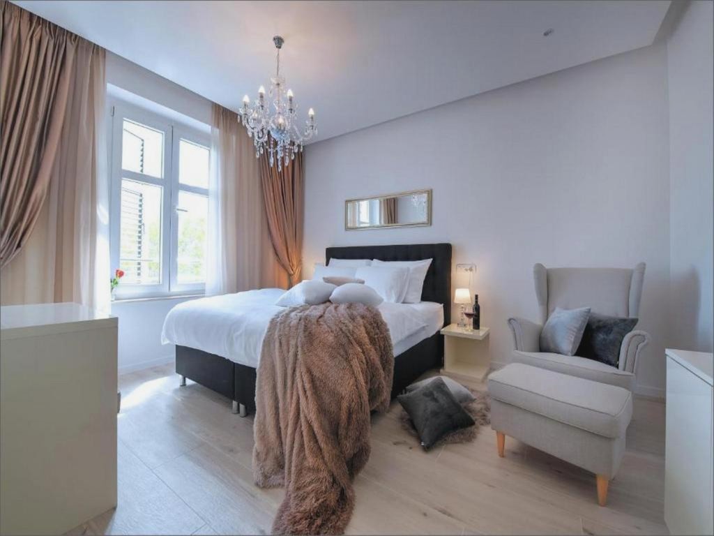 Via Porto Rooms