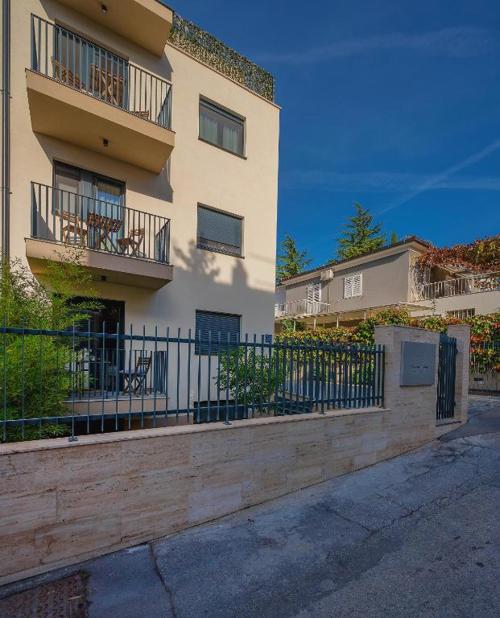 Seven Seas Residence