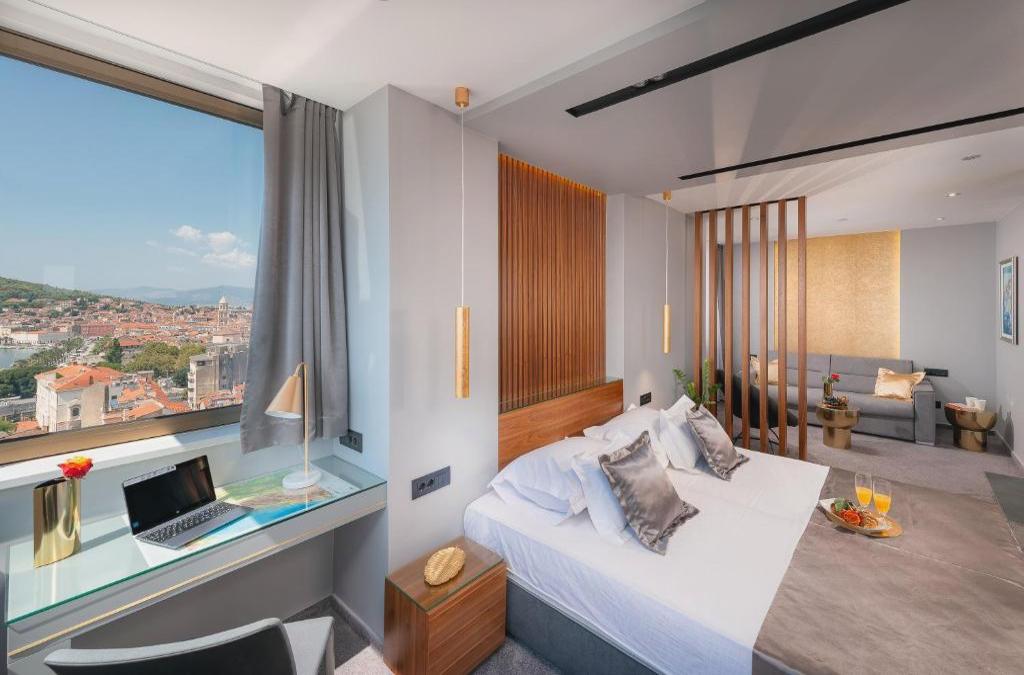 Royal Suites-Sky
