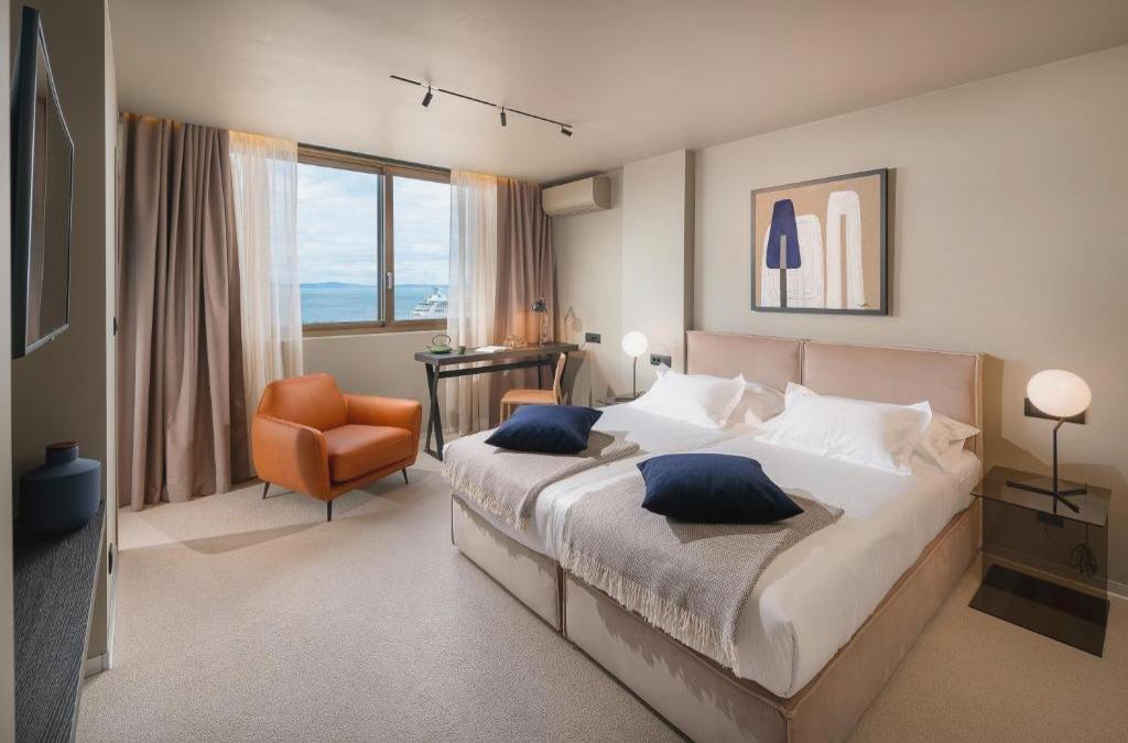 Royal Suites-Sky
