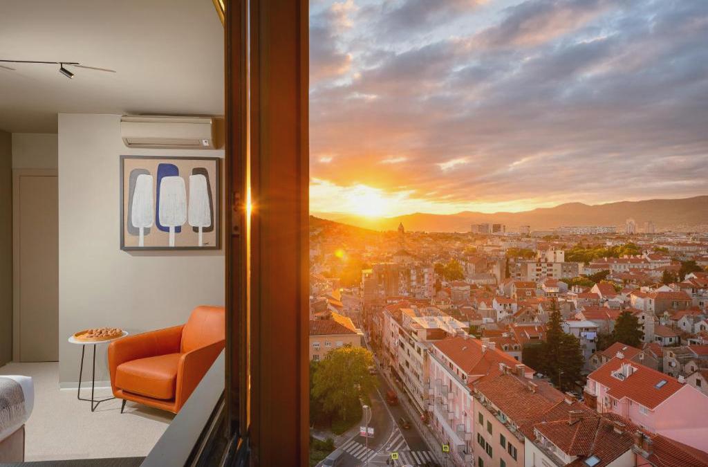 Royal Suites-Sky
