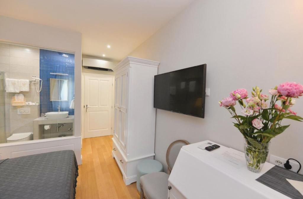 The Duke luxury rooms