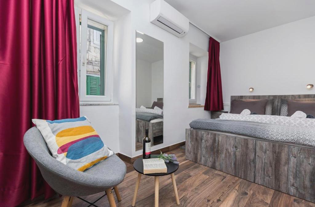 Apinelo Port Rooms