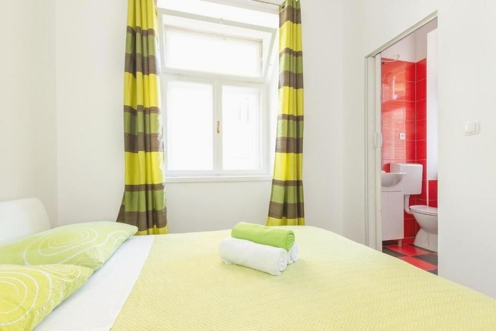 Central Jardin Guesthouse