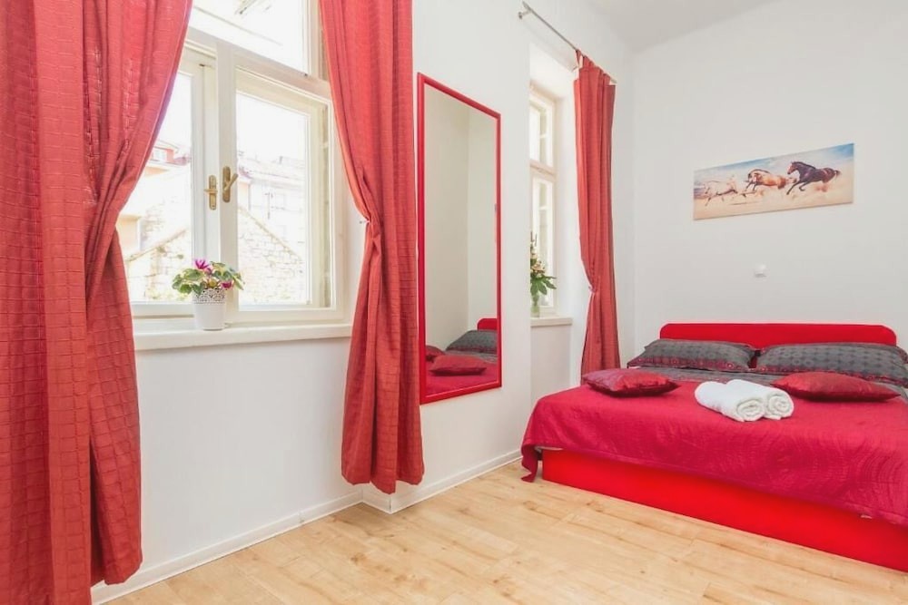 Central Jardin Guesthouse