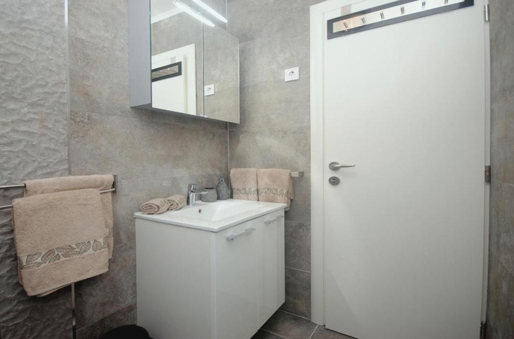 Apartments Kogo