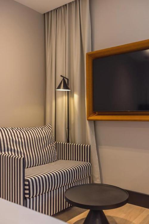 Cora Hotel