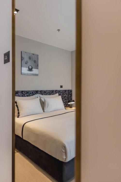 Cora Hotel