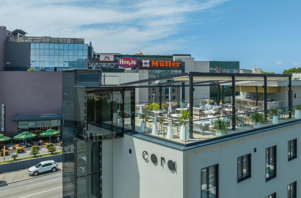 Cora Hotel